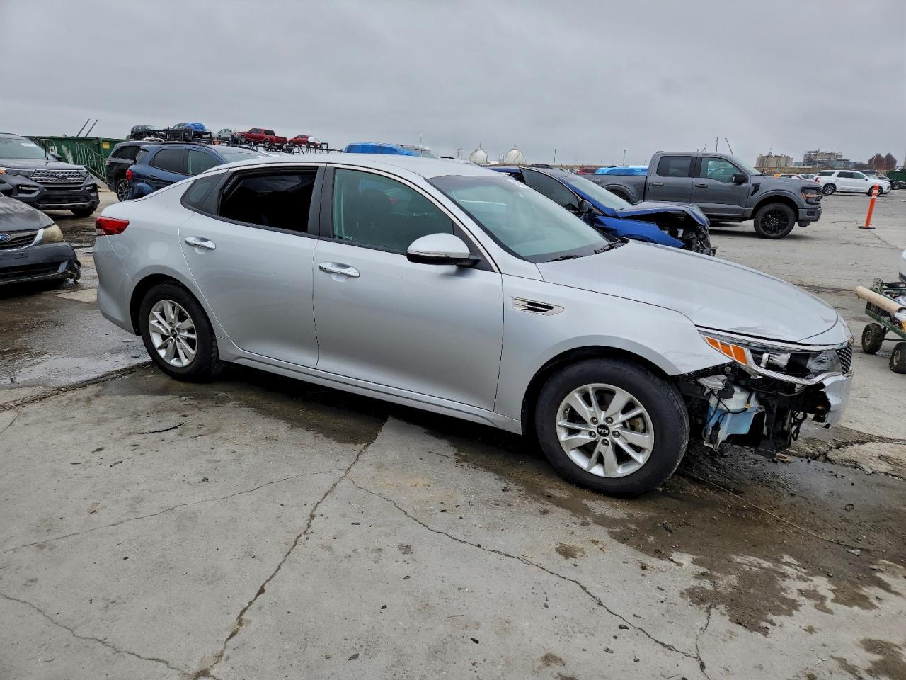 2017 Kia Optima Lx - Фото 4