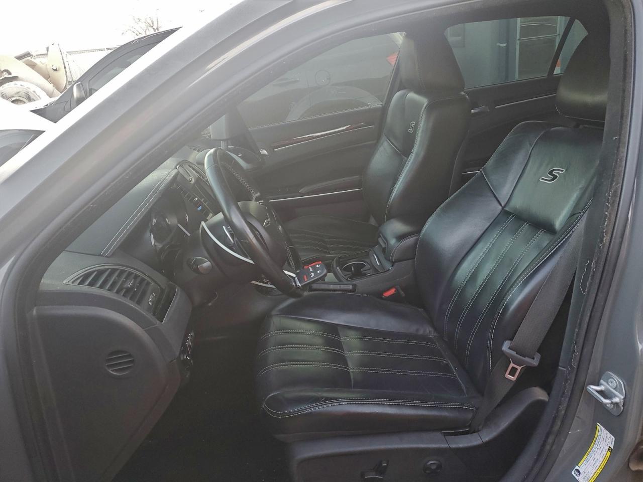 2019 Chrysler 300 S - Фото 7