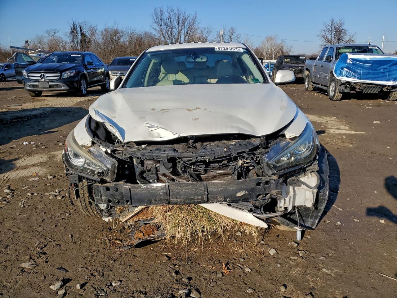 2017 Infiniti Q50 Premium - Image 5