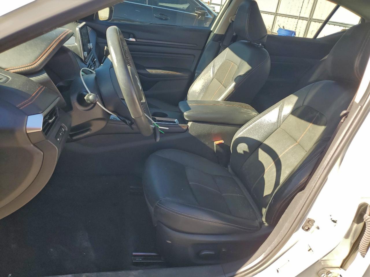 2022 Nissan Altima Sr - Image 7