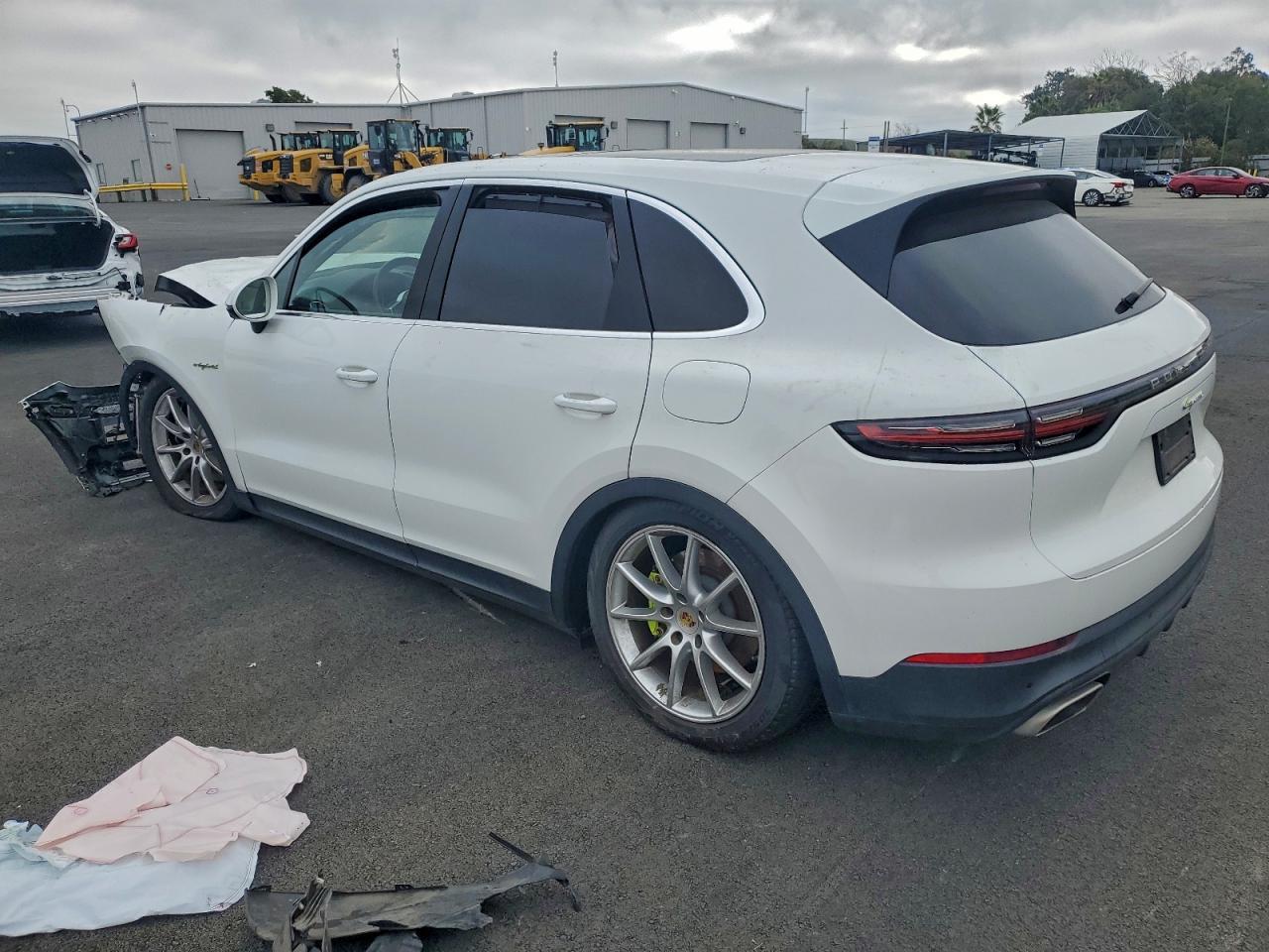 2020 Porsche Cayenne E-Hybrid - Фото 2