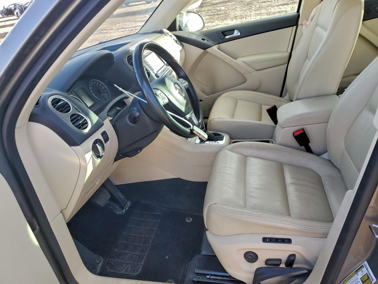 2011 Volkswagen Tiguan S - Фото 7