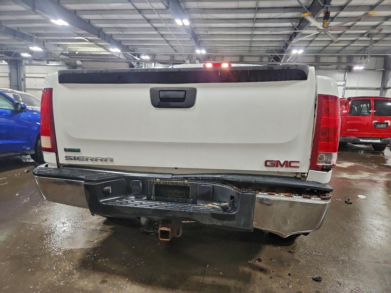 2011 GMC Sierra K1500 - Image 6