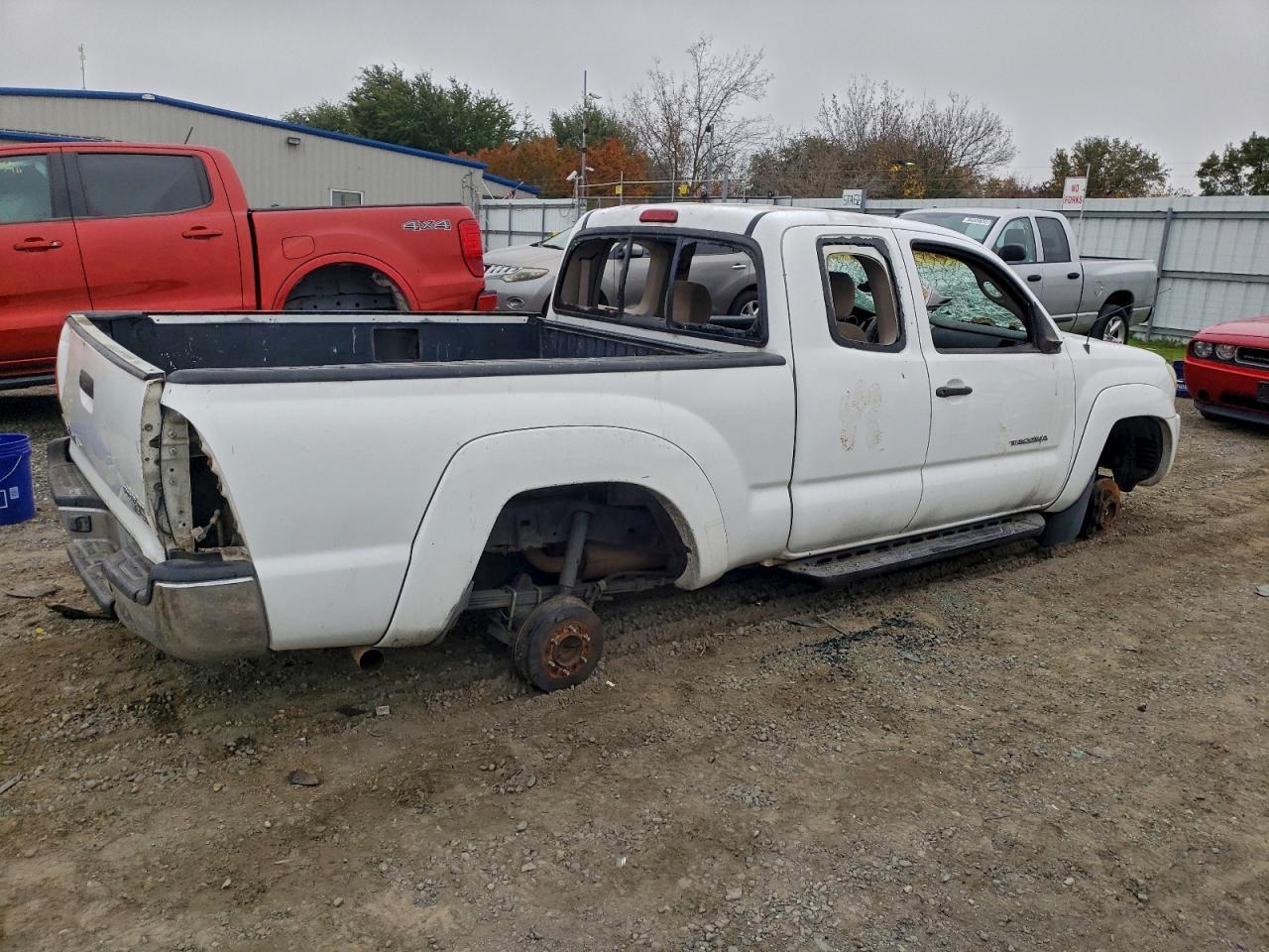 2005 Toyota Tacoma Prerunner V6 - Image 3