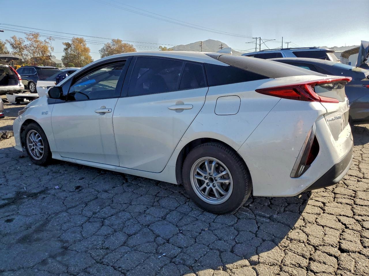 2018 Toyota Prius Prime - Фото 2