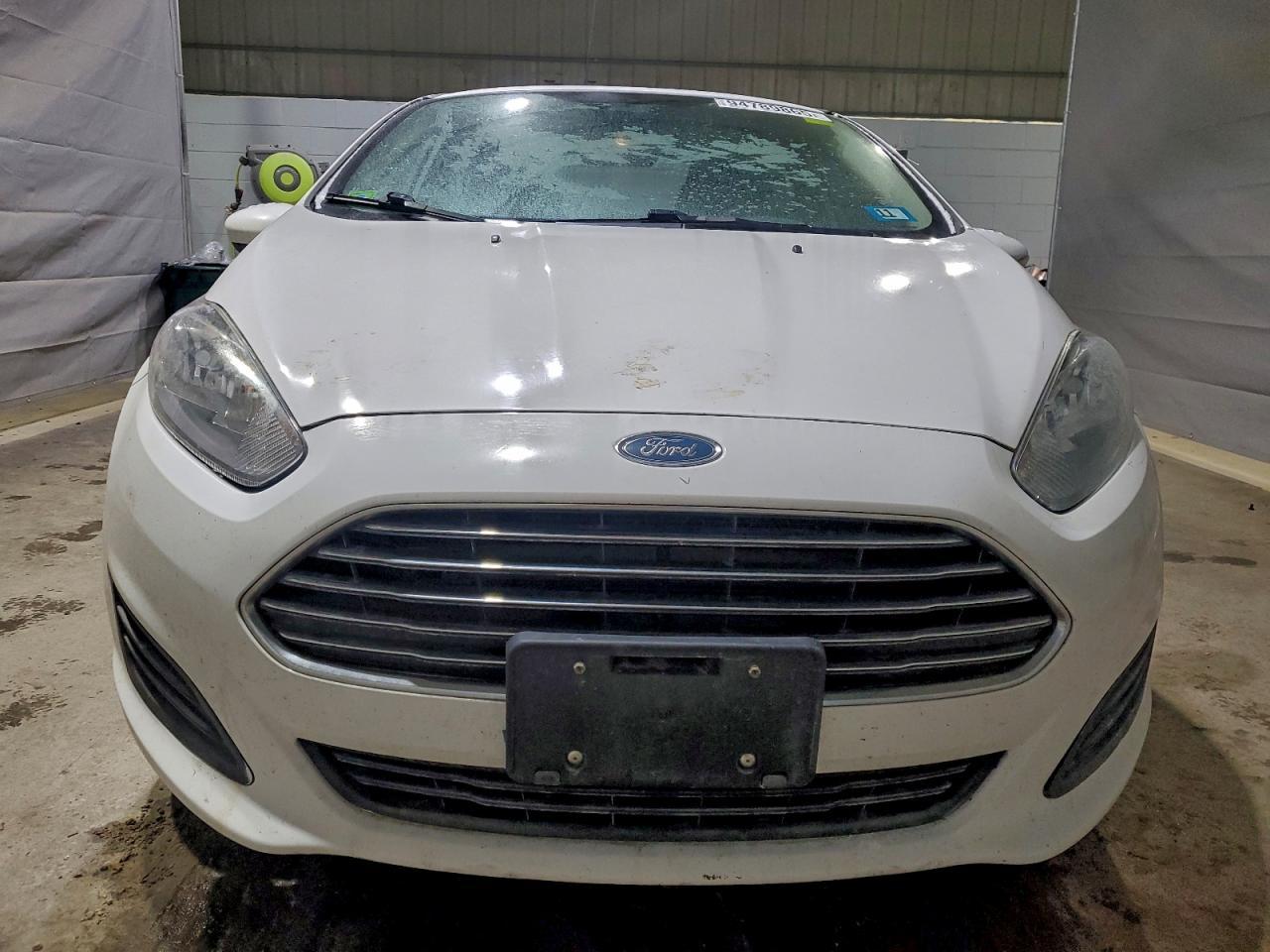 2015 Ford Fiesta Se - Фото 5