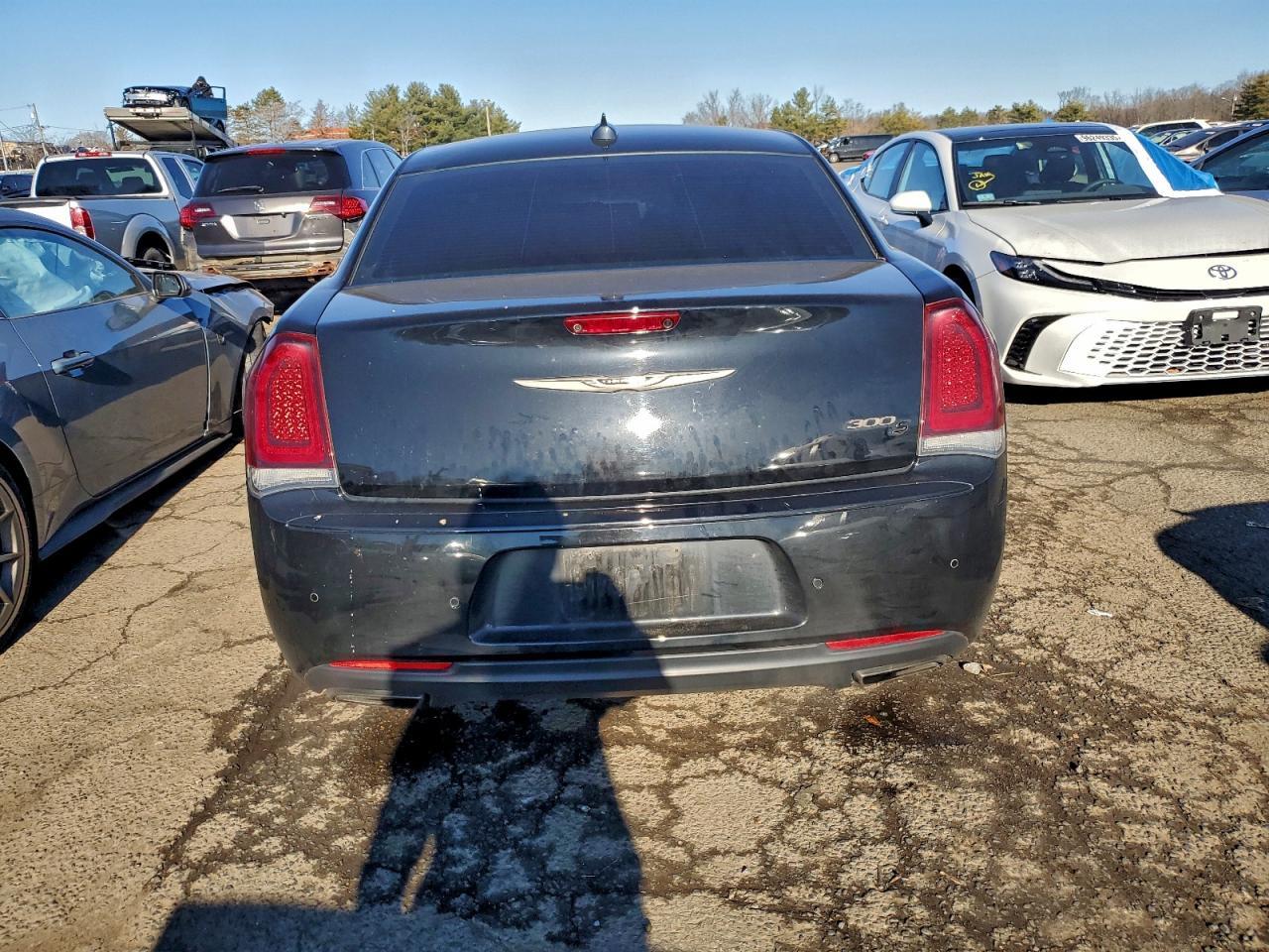 2016 Chrysler 300 S - Image 6