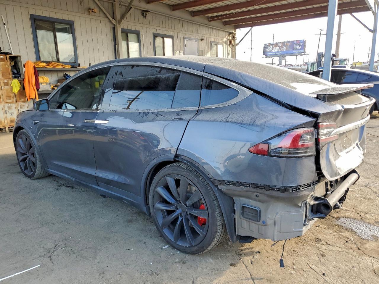 2020 Tesla Model X - Image 2