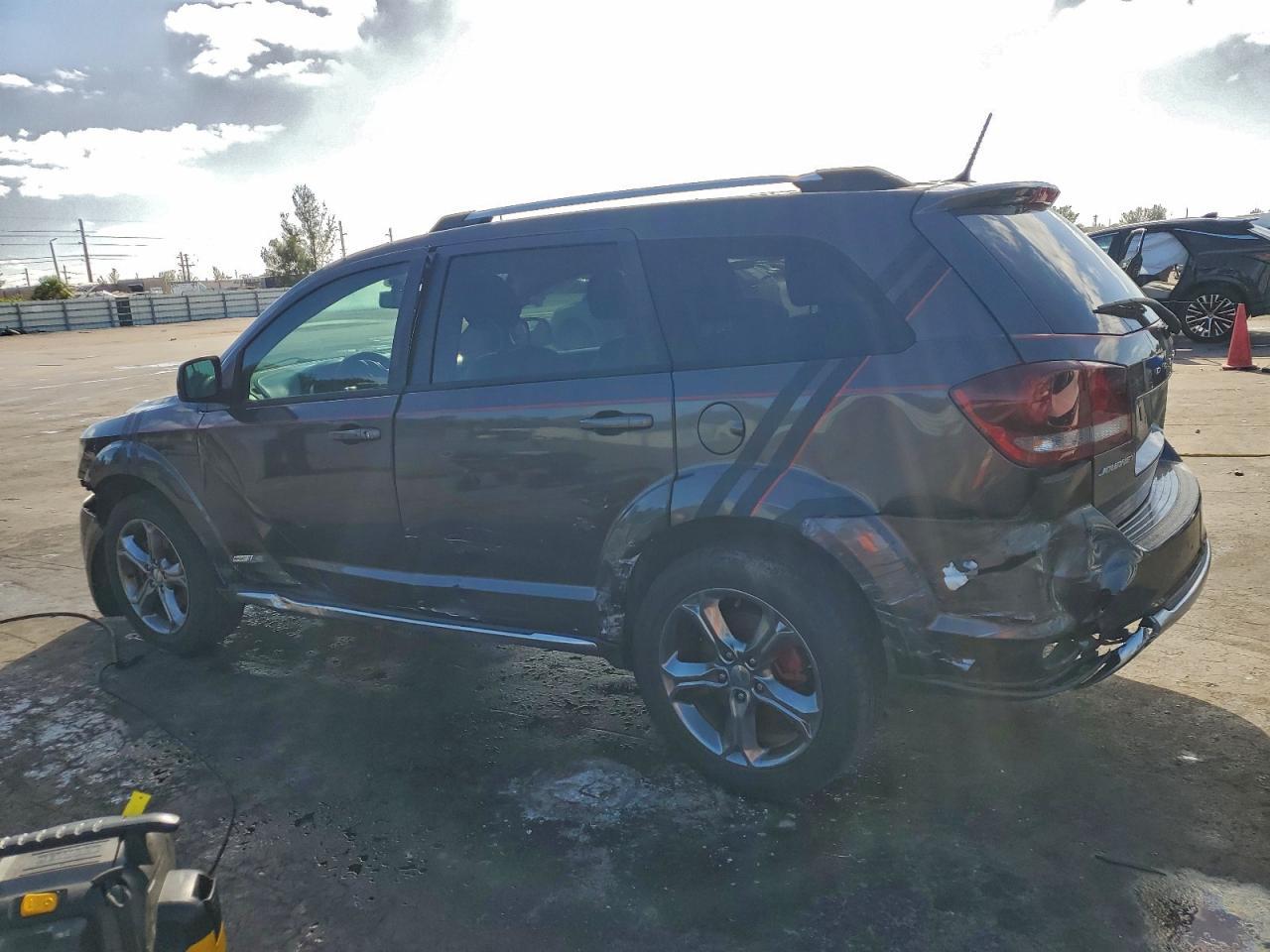 2016 Dodge Journey Crossroad - Фото 2