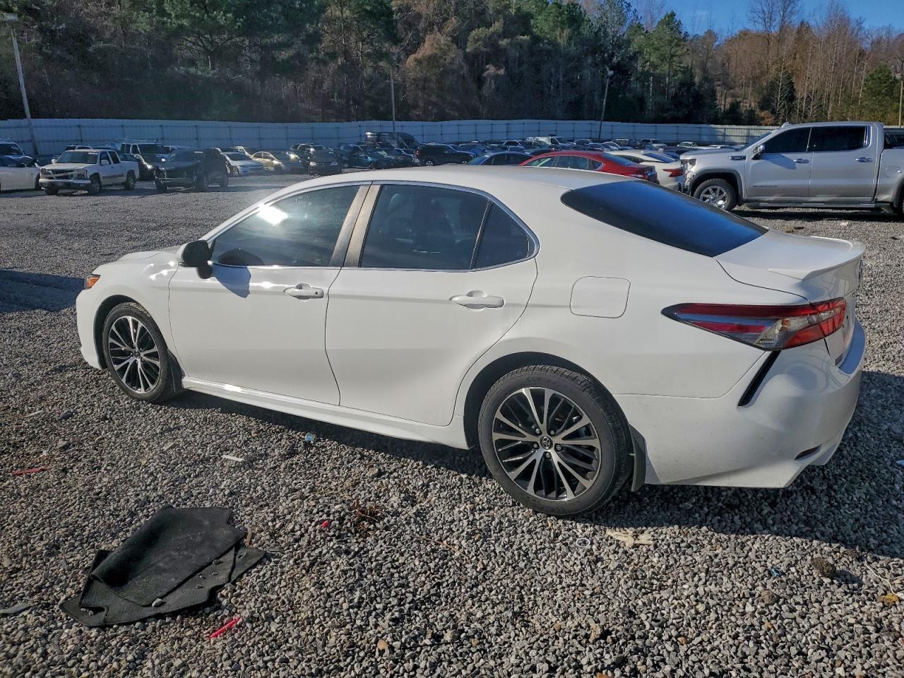 2018 Toyota Camry L - Image 2