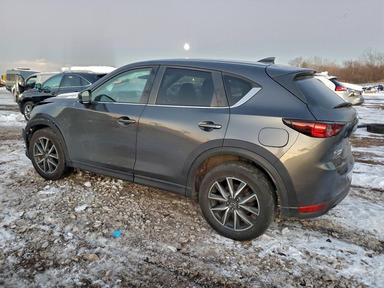 2018 Mazda Cx-5 Touring - Image 2