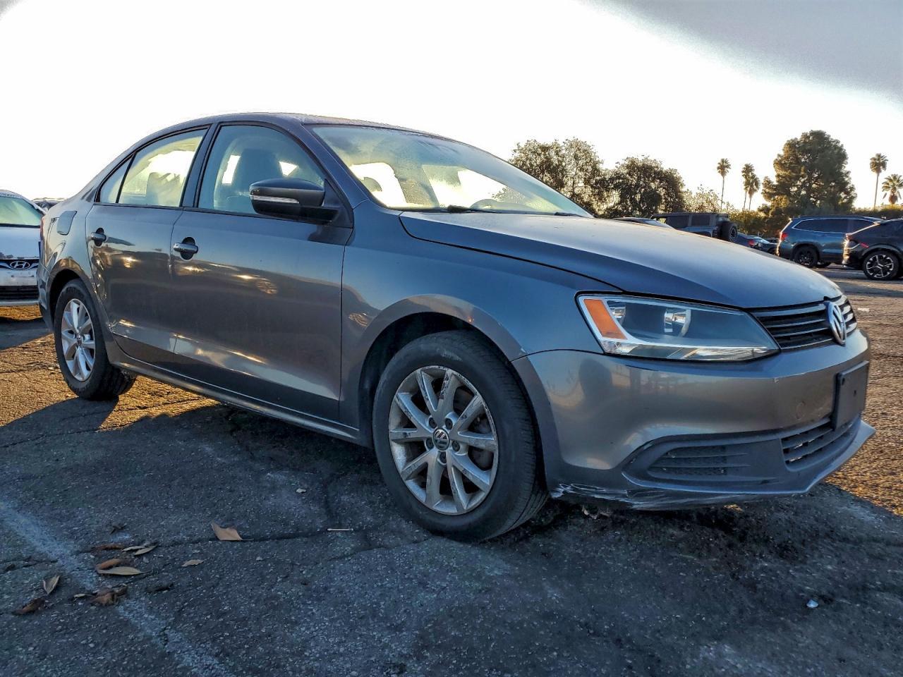 2012 Volkswagen Jetta Se - Фото 4