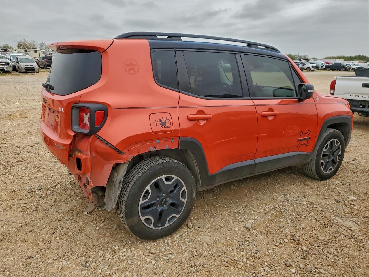 2017 Jeep Renegade Trailhawk - Фото 3