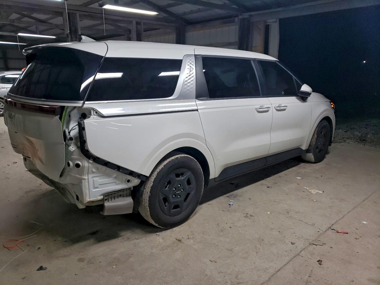 2025 Kia Carnival Lx - Фото 3