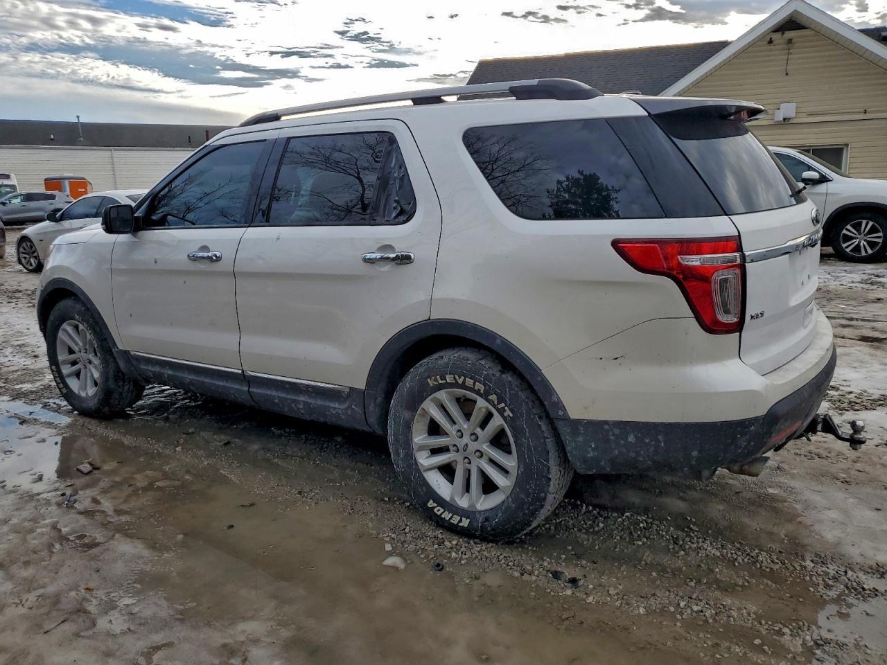 2013 Ford Explorer Xlt - Image 2