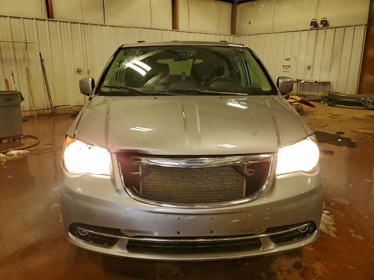 2015 Chrysler Town & Country Touring - Фото 5