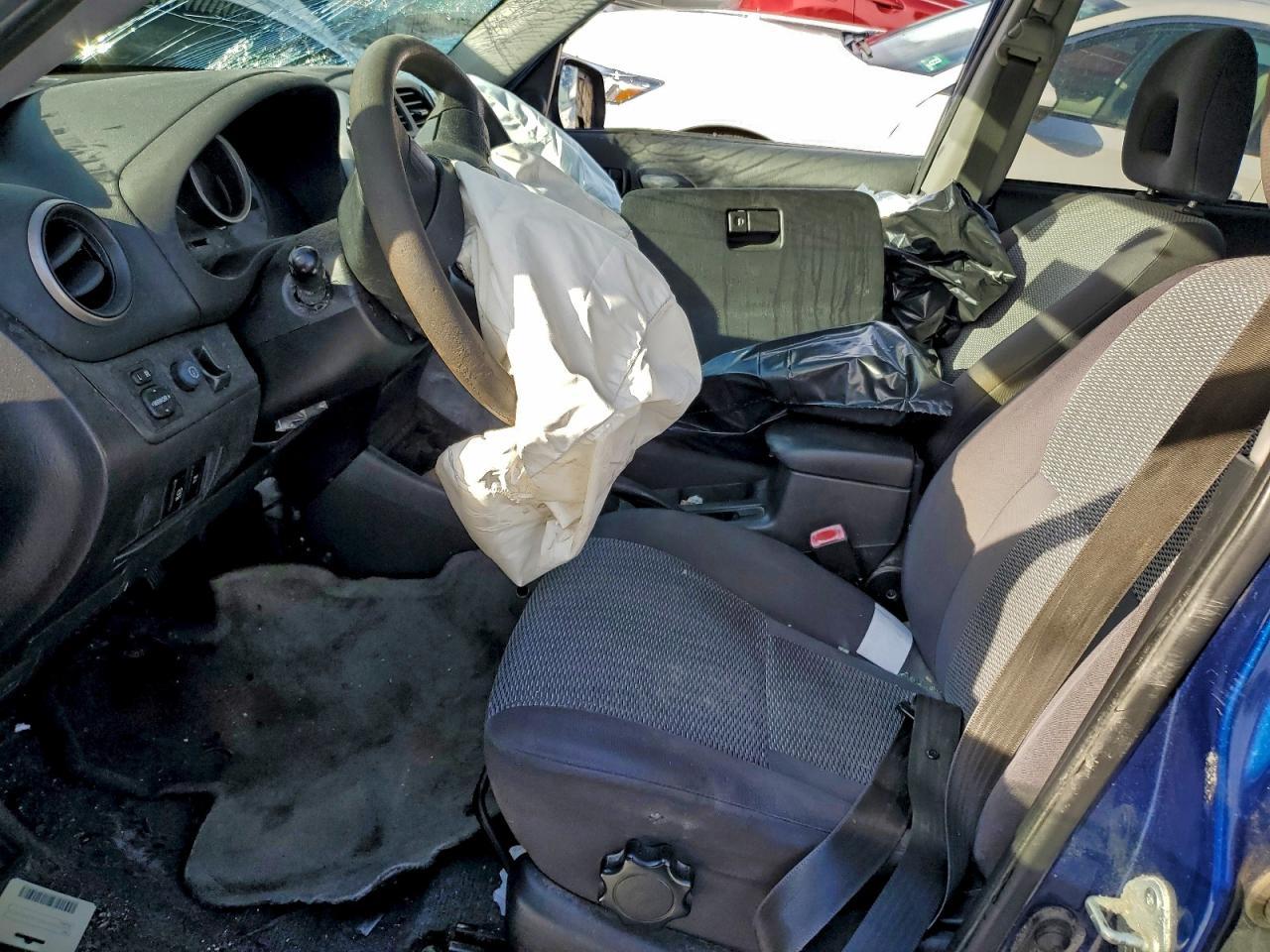 2004 Toyota Rav4 - Image 7