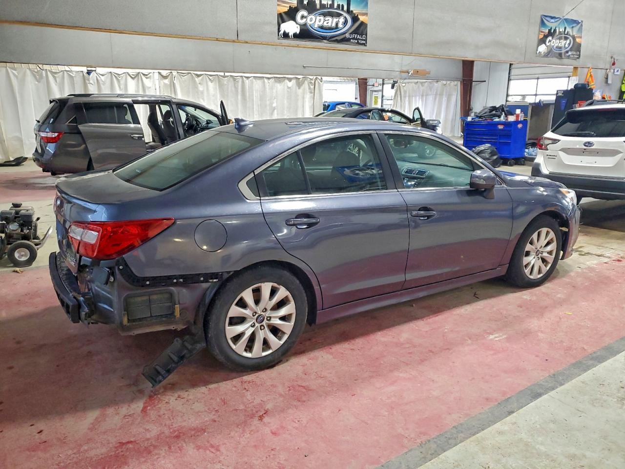 2017 Subaru Legacy 2.5I Premium - Фото 3