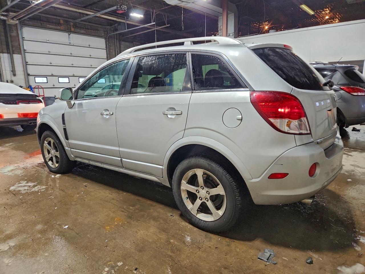 2012 Chevrolet Captiva Sport - Image 2