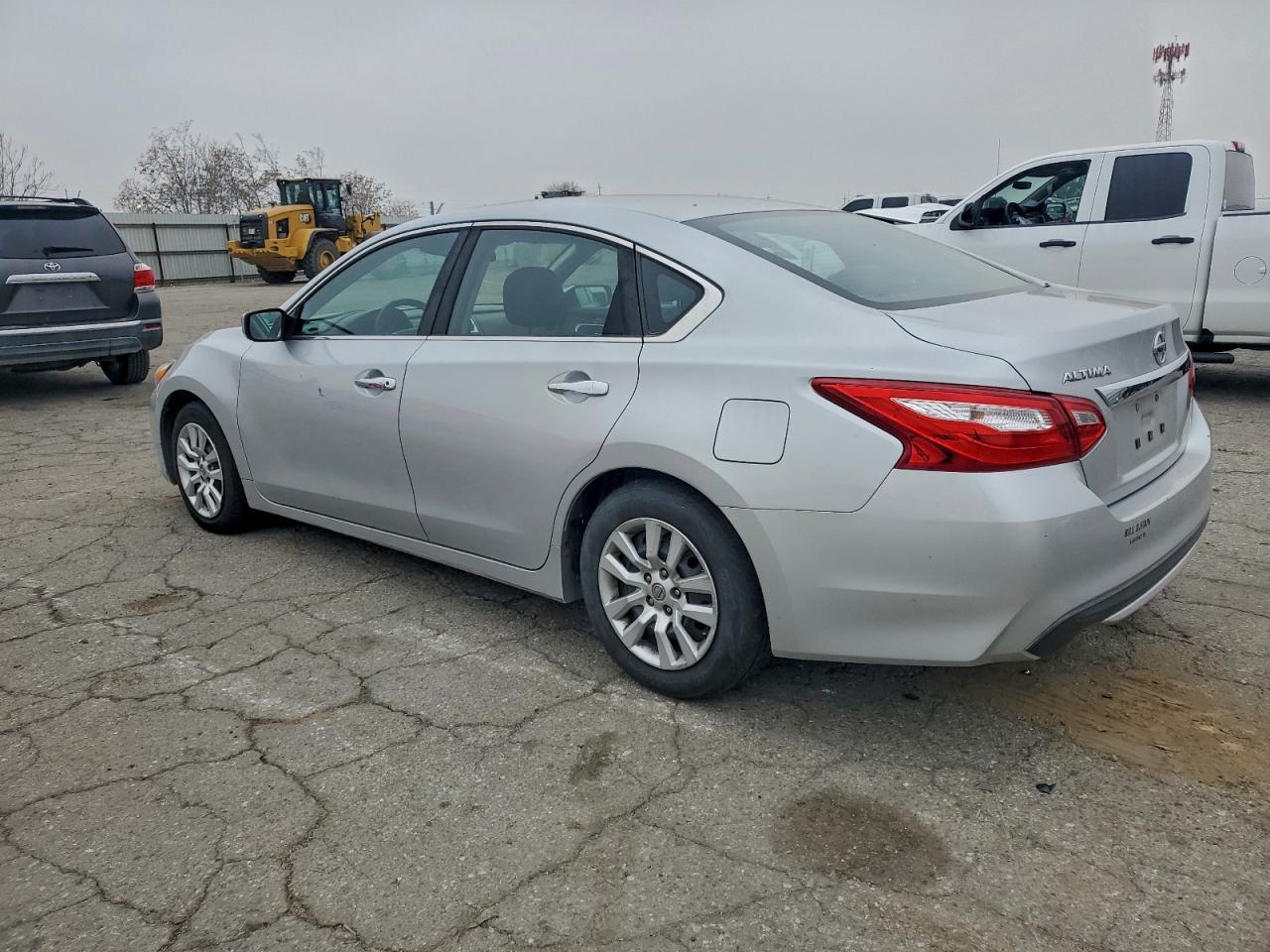 2016 Nissan Altima 2.5 - Фото 2