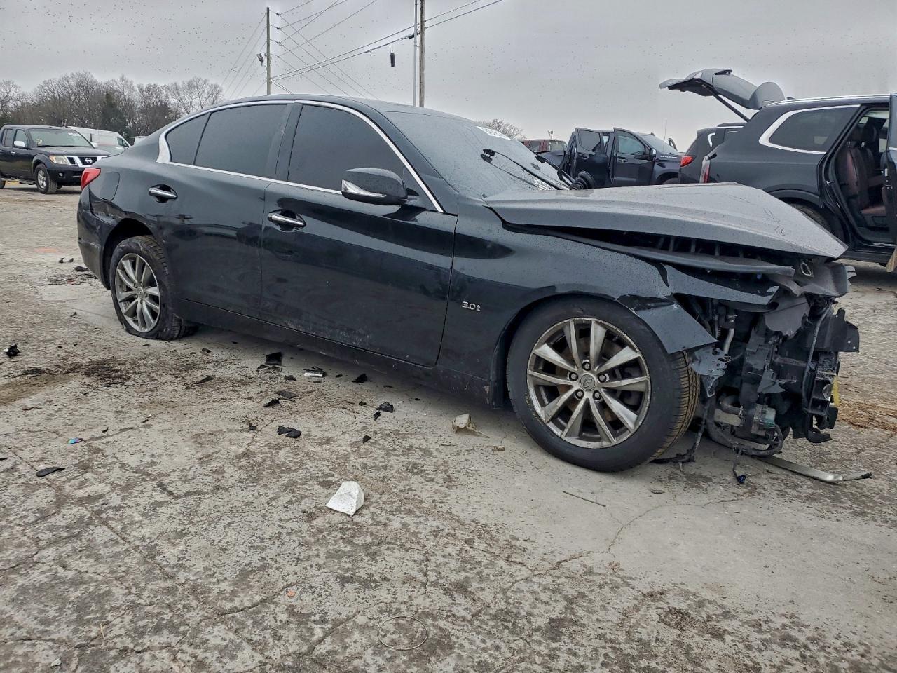 2017 Infiniti Q50 Premium - Image 4