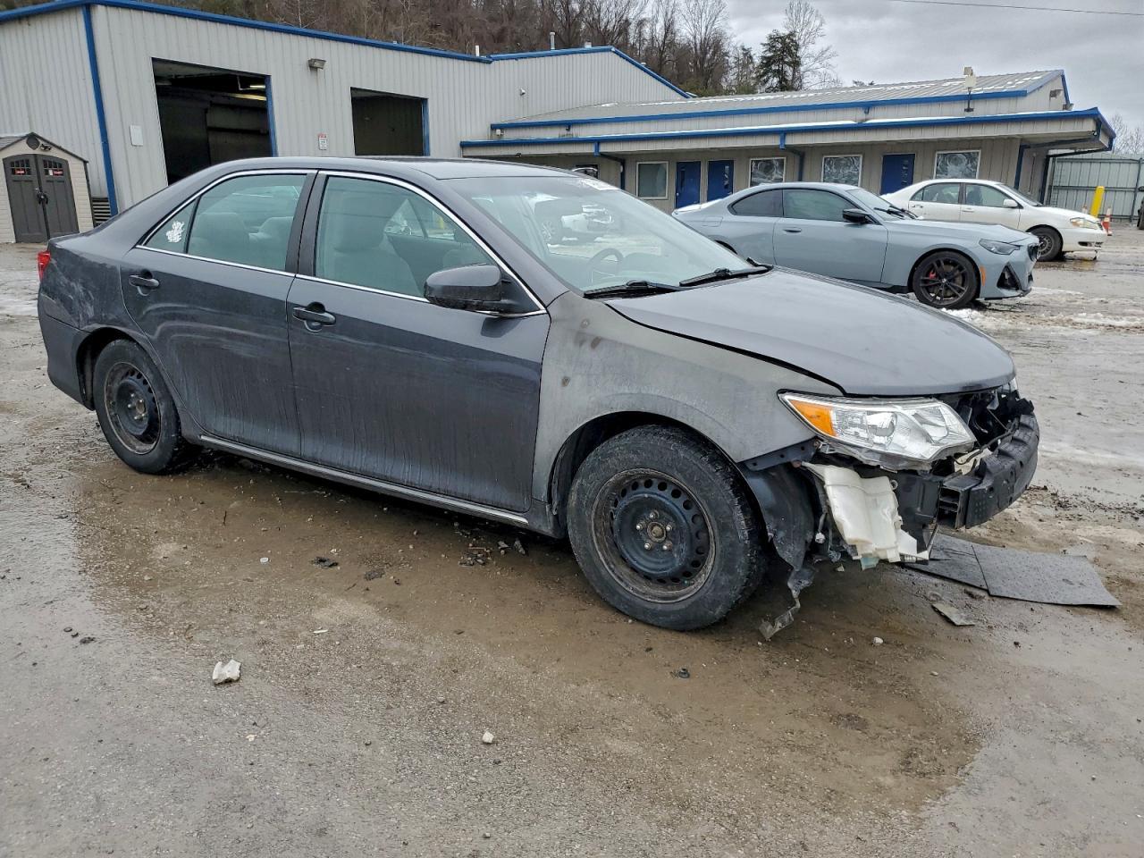 2014 Toyota Camry L - Image 4