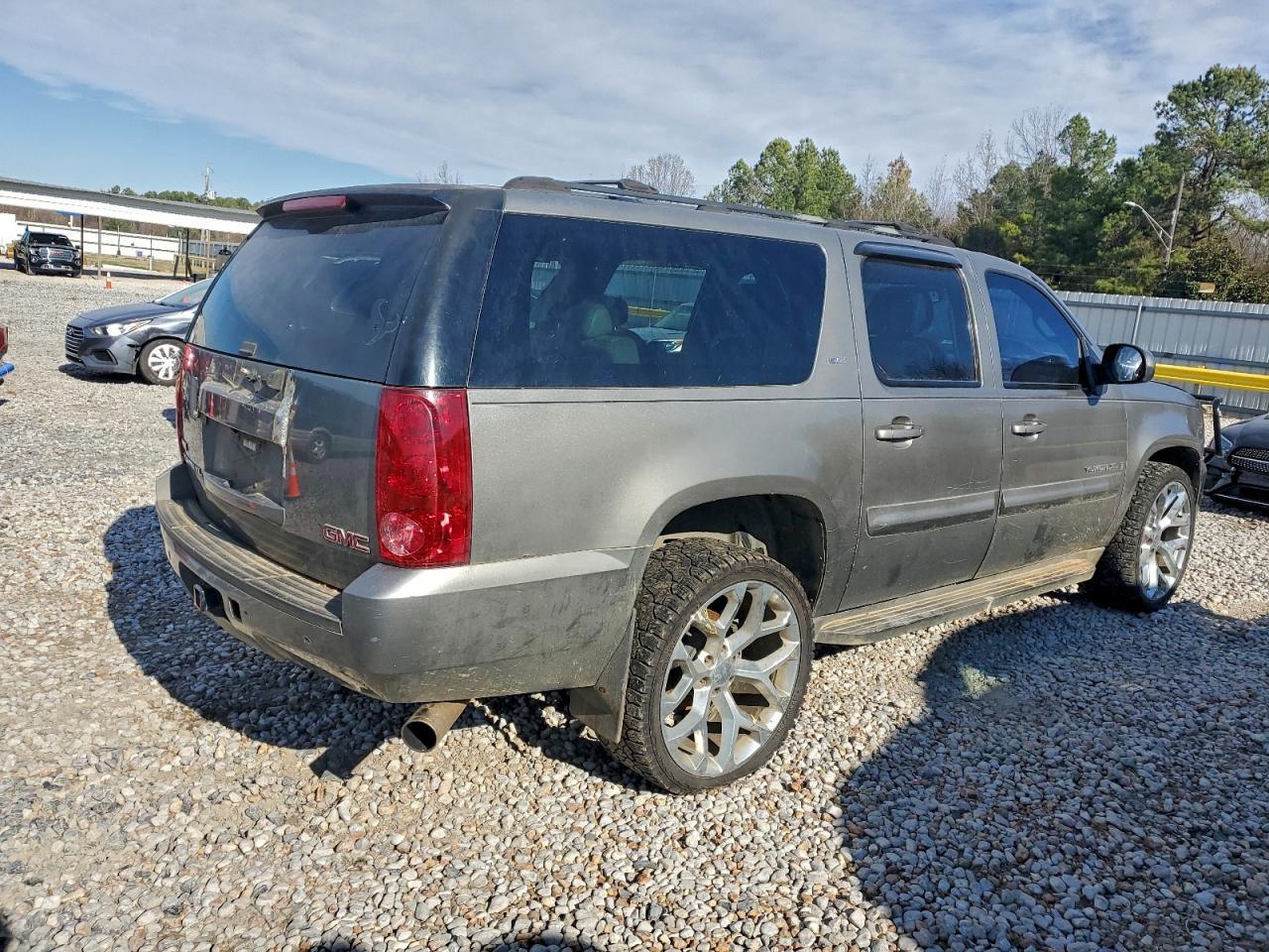 2007 GMC Yukon Xl K1500 - Фото 3