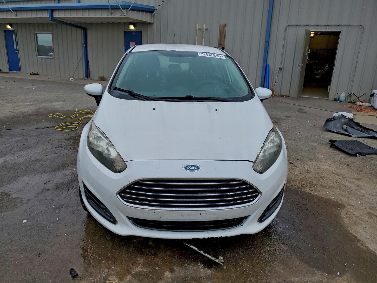 2016 Ford Fiesta S - Image 5