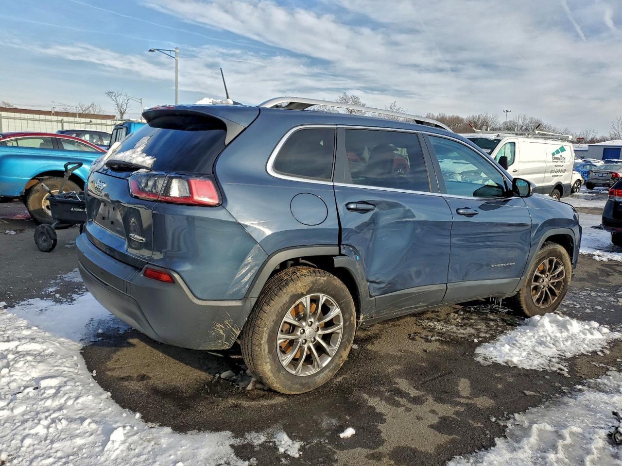2019 Jeep Cherokee Latitude Plus - Image 3