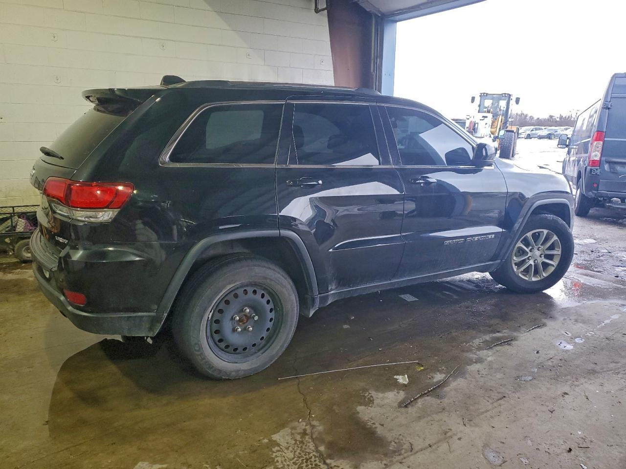 2021 Jeep Grand Cherokee Laredo - Фото 3