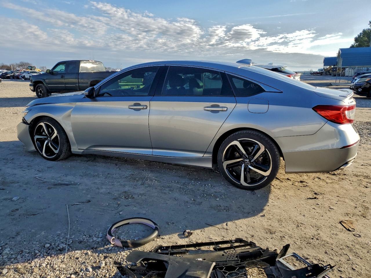 2020 Honda Accord Sport - Фото 2