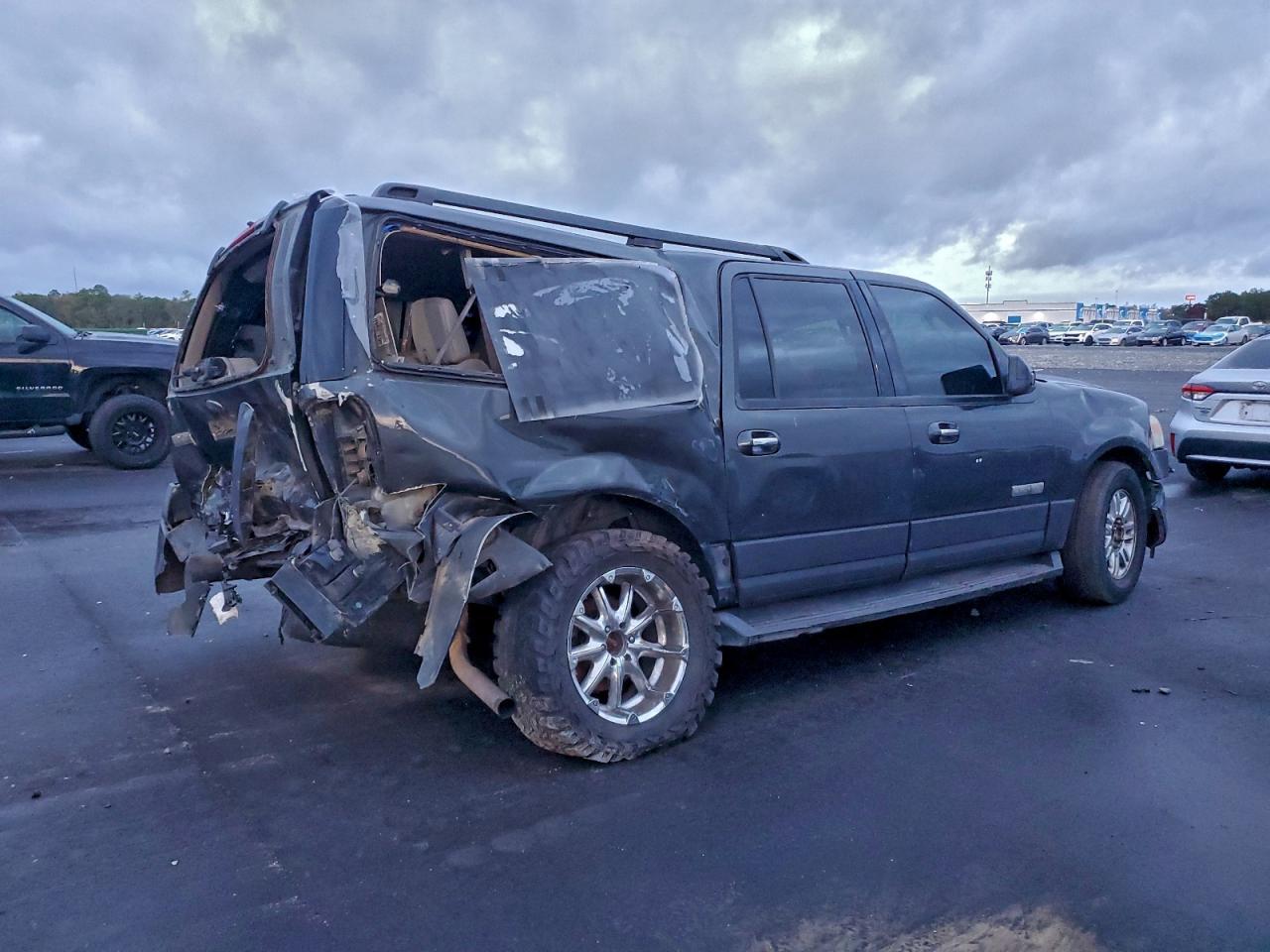 2007 Ford Expedition El Xlt - Image 3