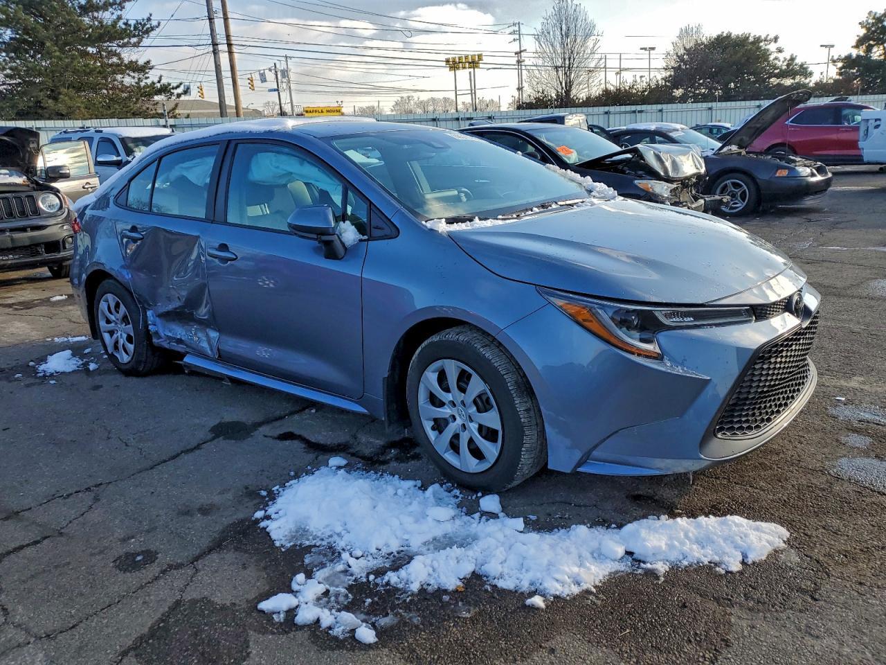 2022 Toyota Corolla Le - Image 4