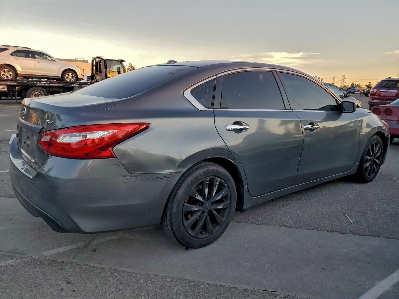2017 Nissan Altima 2.5 - Image 3