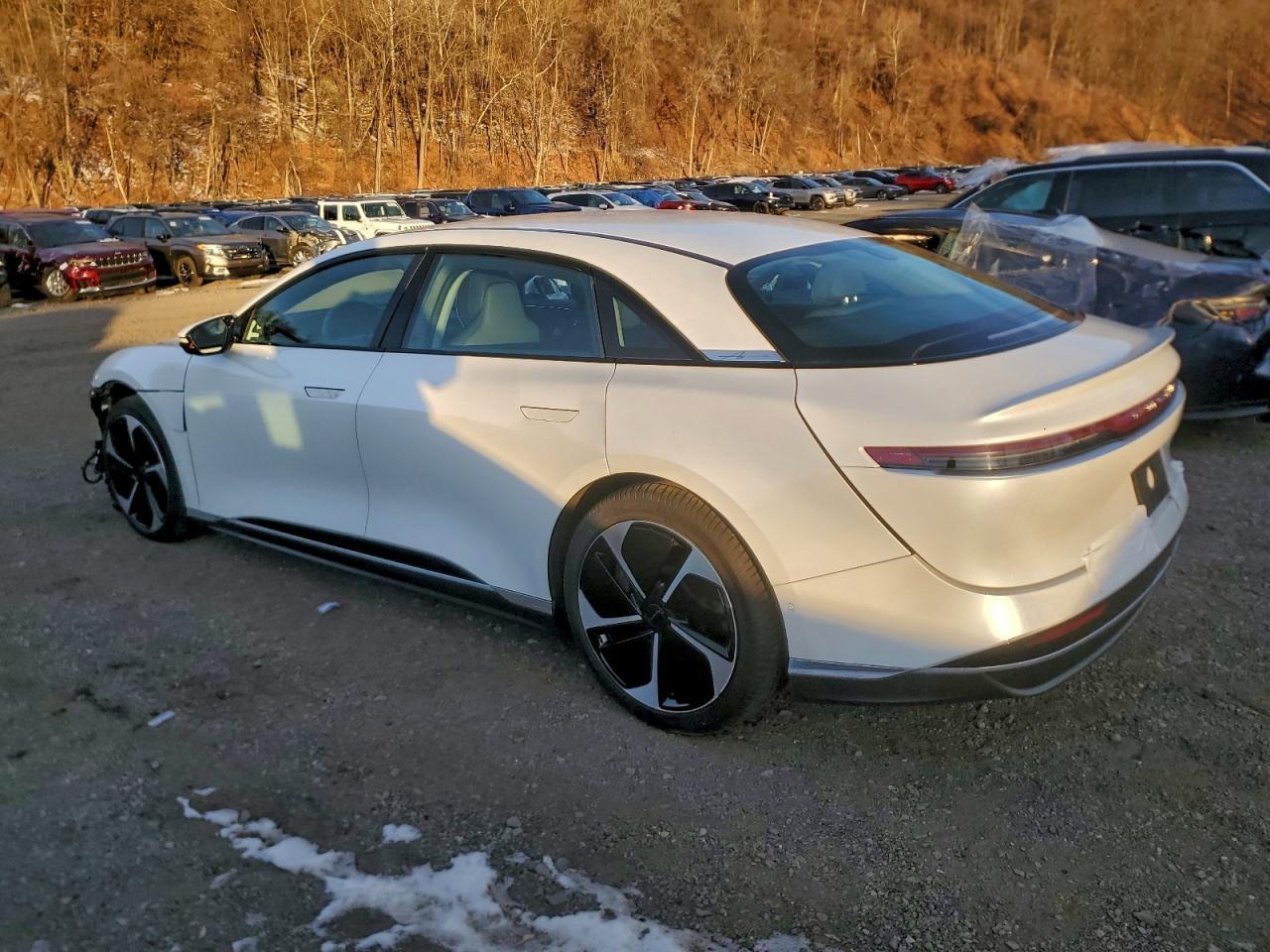 2025 Lucid Motors Air Touring - Image 2