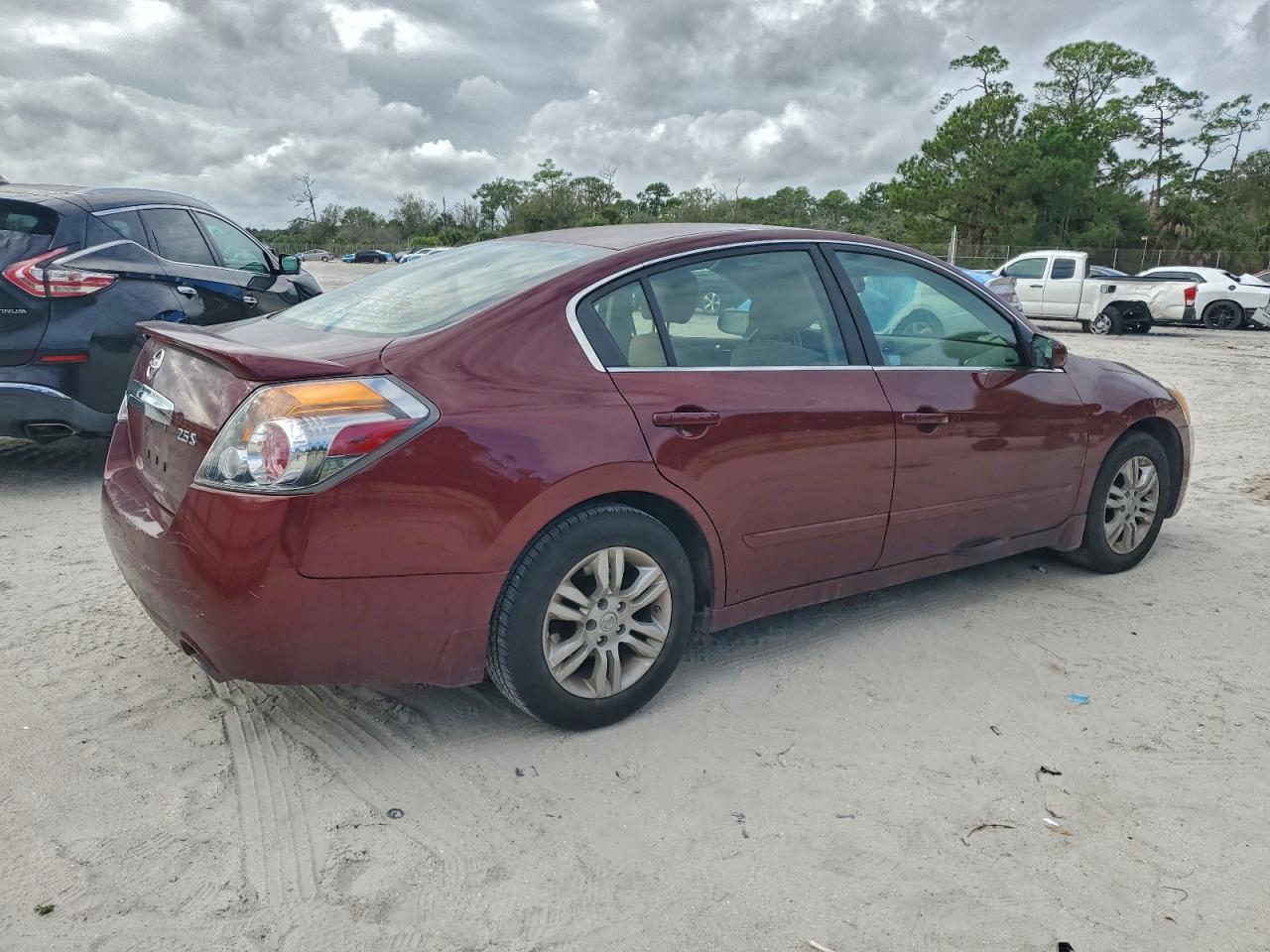 2012 Nissan Altima Base - Фото 3