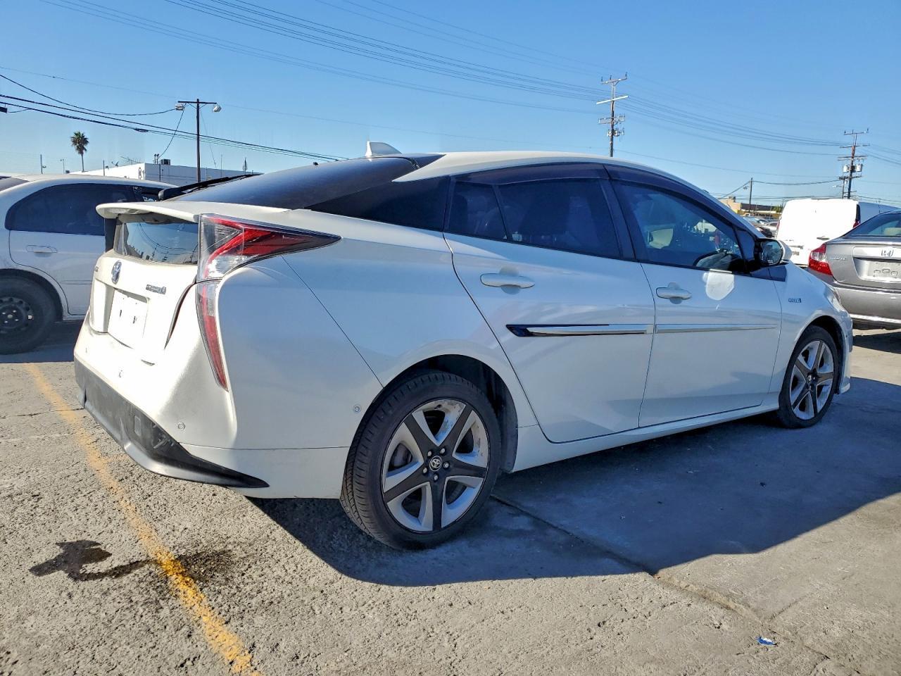 2017 Toyota Prius - Фото 3