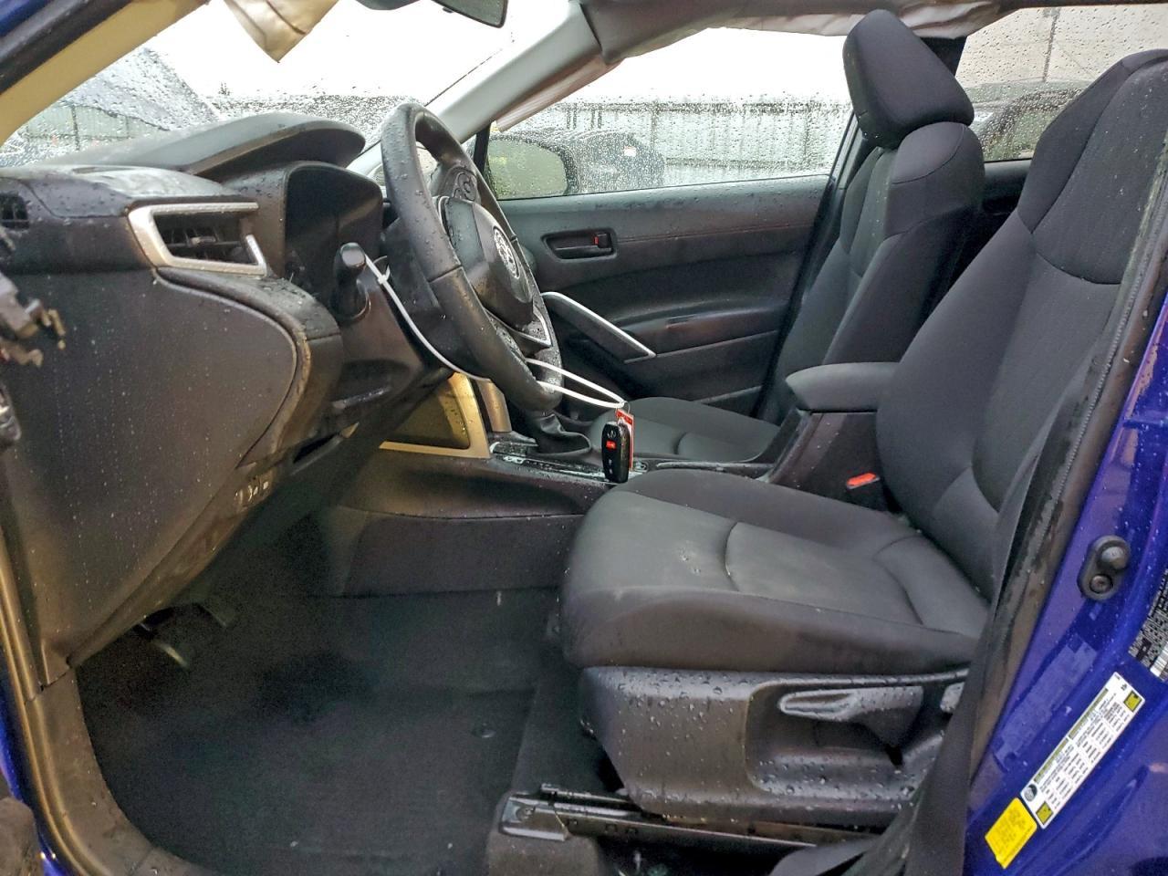 2025 Toyota Corolla Cross Le - Image 7