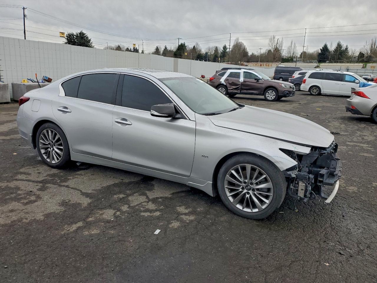 2018 Infiniti Q50 Luxe - Image 4