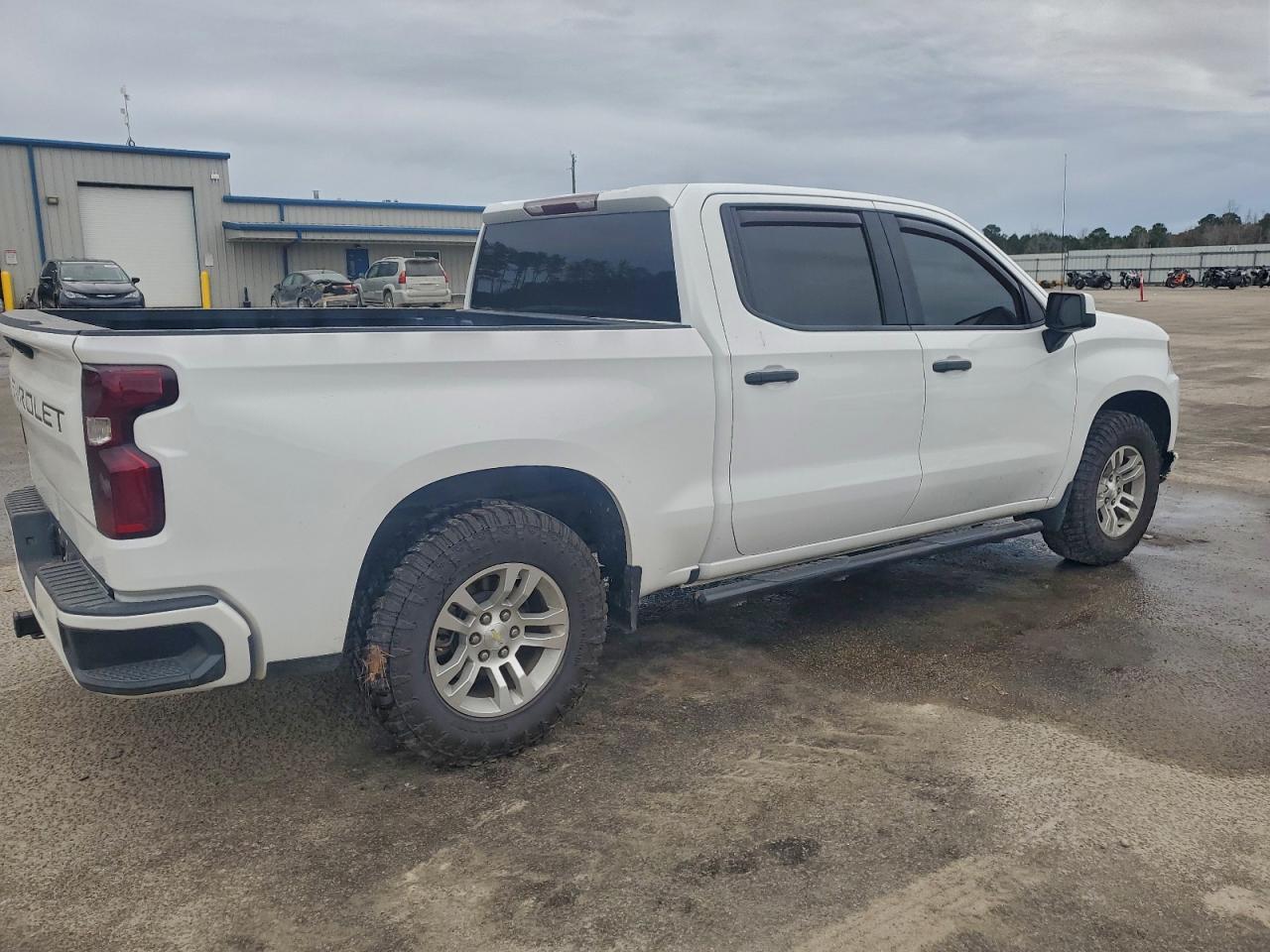 2019 Chevrolet Silverado C1500 Custom - Фото 3