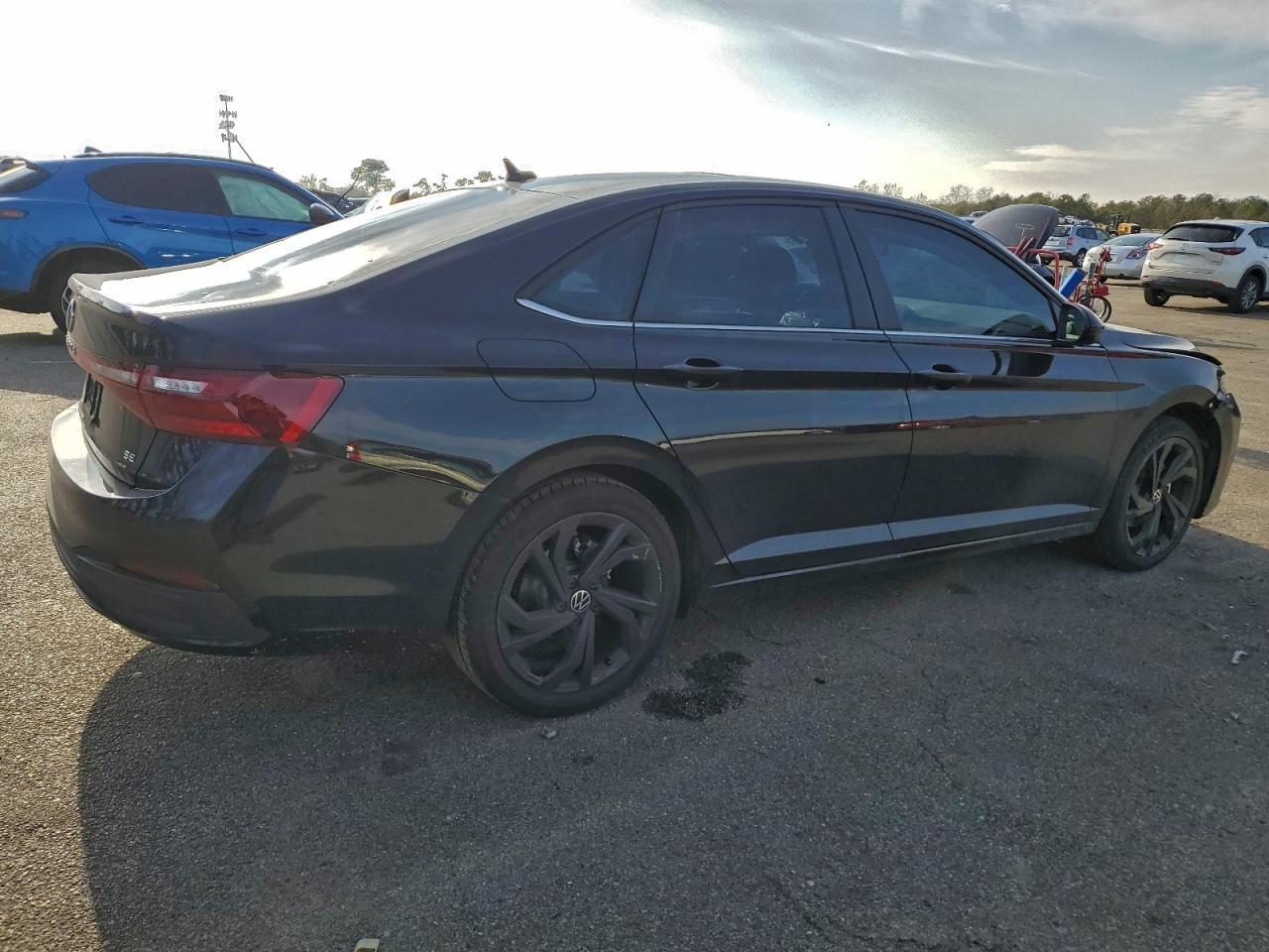 2025 Volkswagen Jetta Se - Фото 3