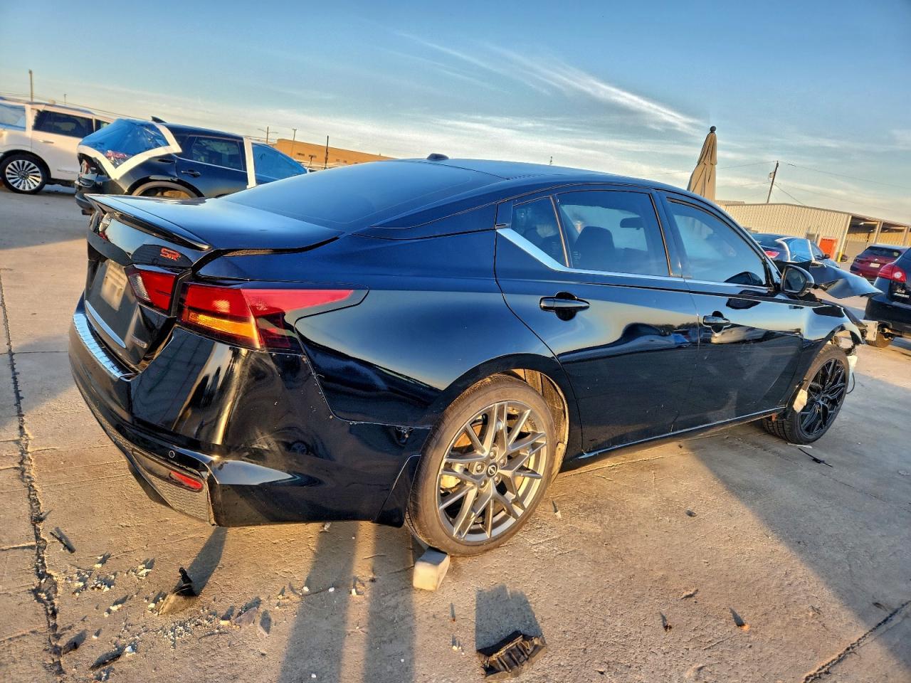 2023 Nissan Altima Sr - Фото 3