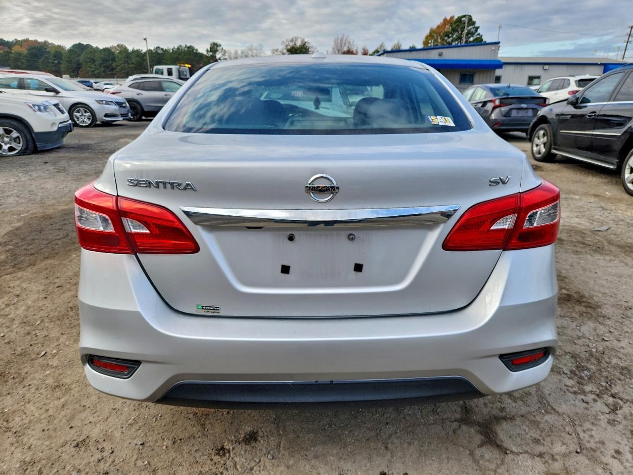 2018 Nissan Sentra S - Фото 6