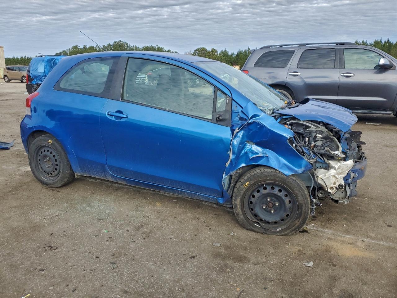 2010 Toyota Yaris - Image 4
