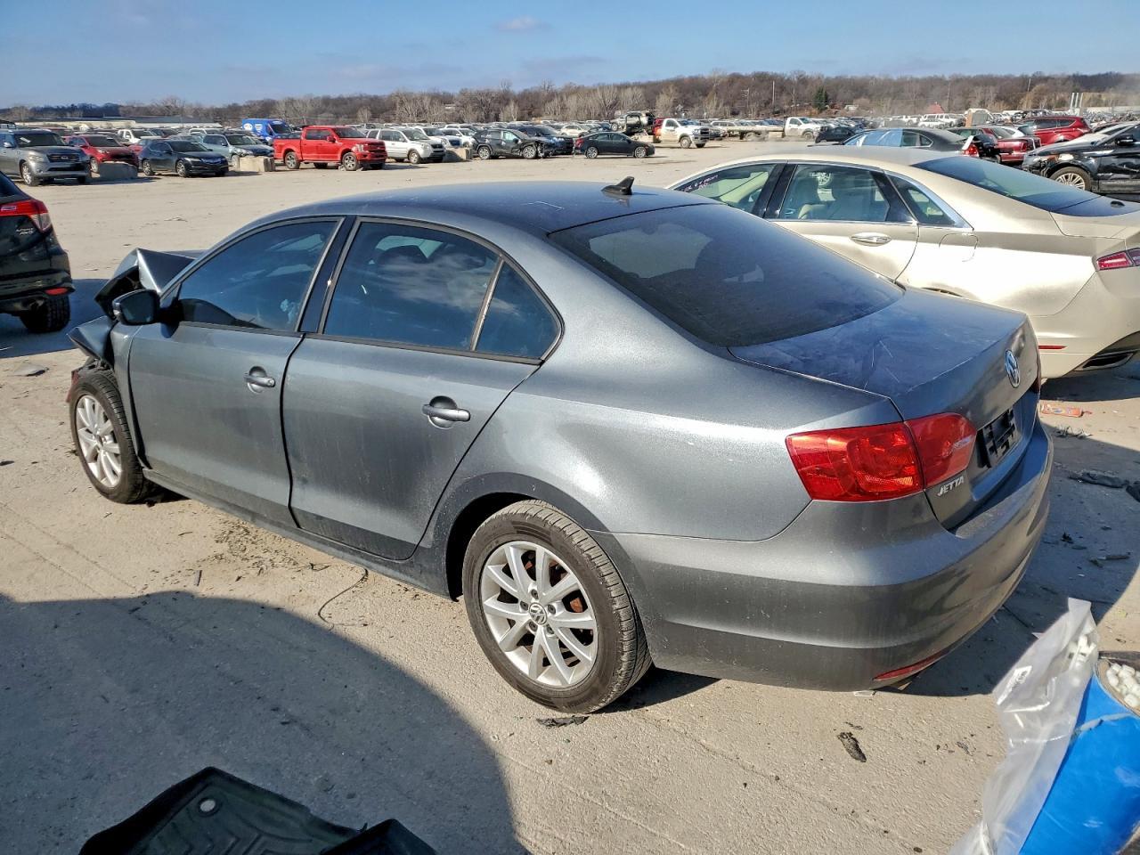 2011 Volkswagen Jetta Se - Image 2