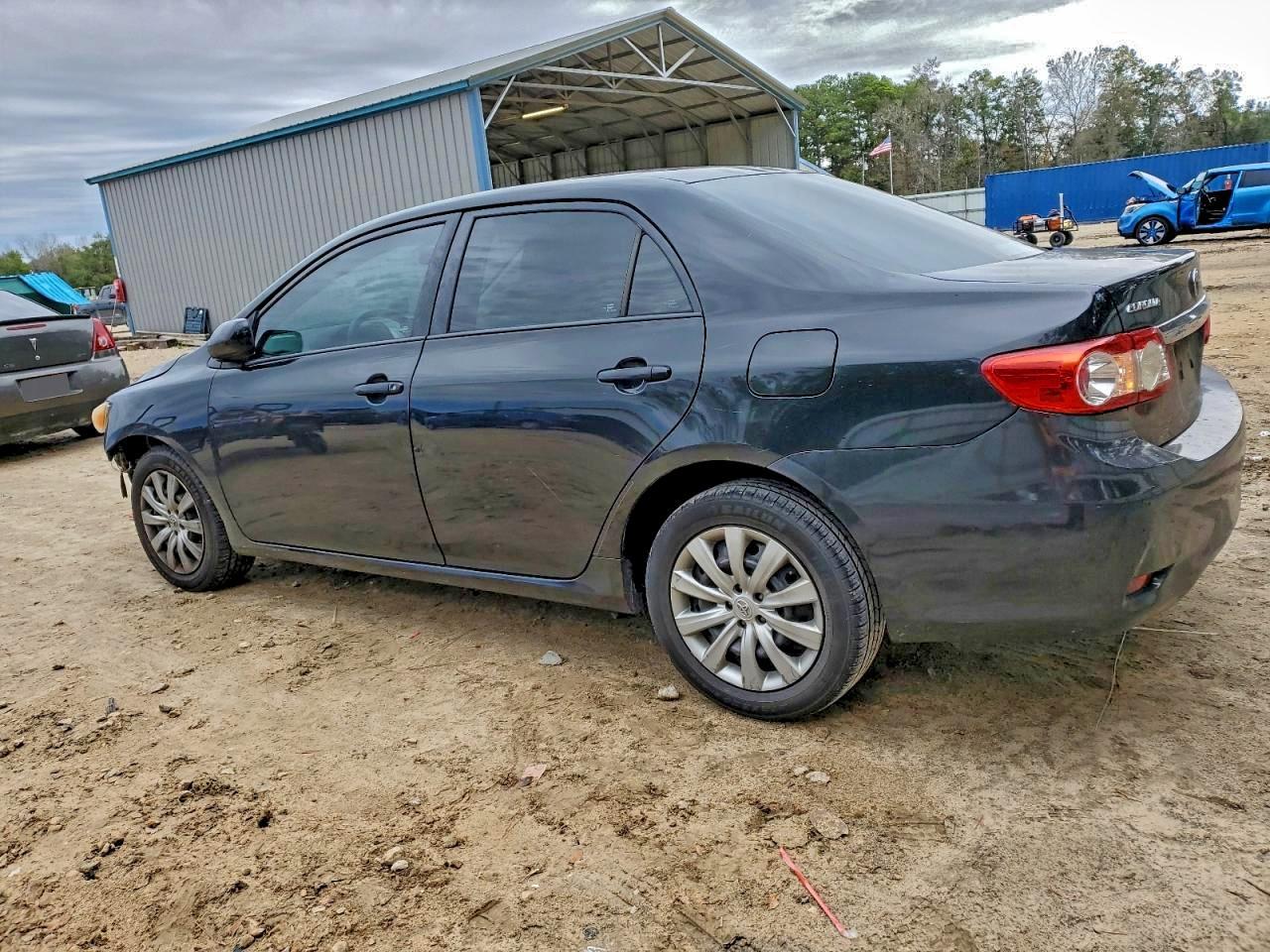 2012 Toyota Corolla Base - Фото 2