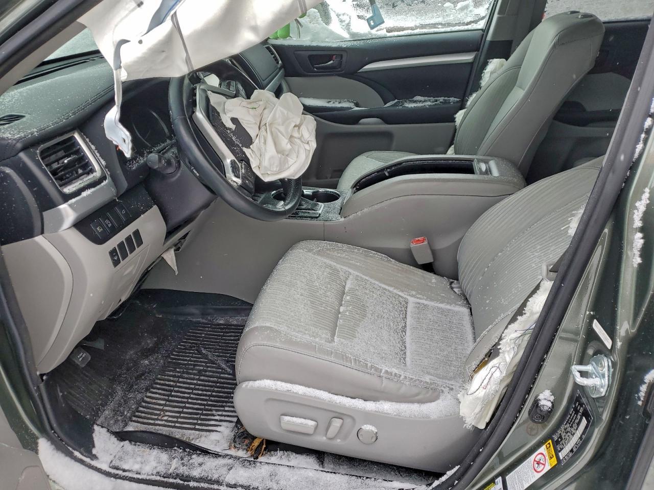 2018 Toyota Highlander Le - Image 7