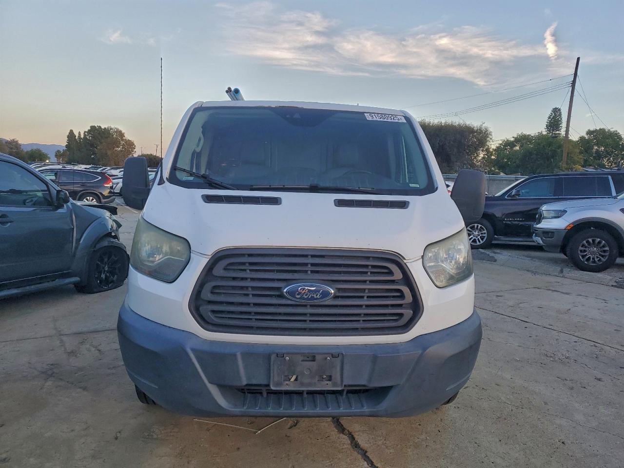 2015 Ford Transit 250 Delivery Van - Image 5