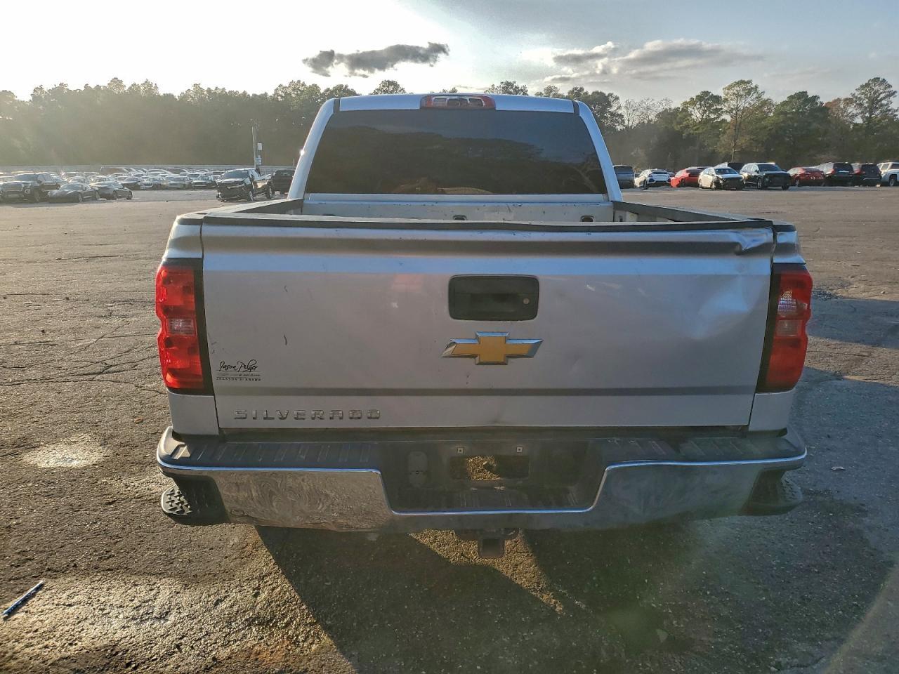2017 Chevrolet Silverado C1500 - Image 6