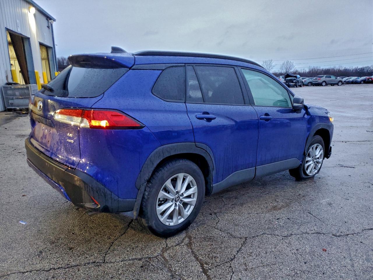 2025 Toyota Corolla Cross Le - Image 3